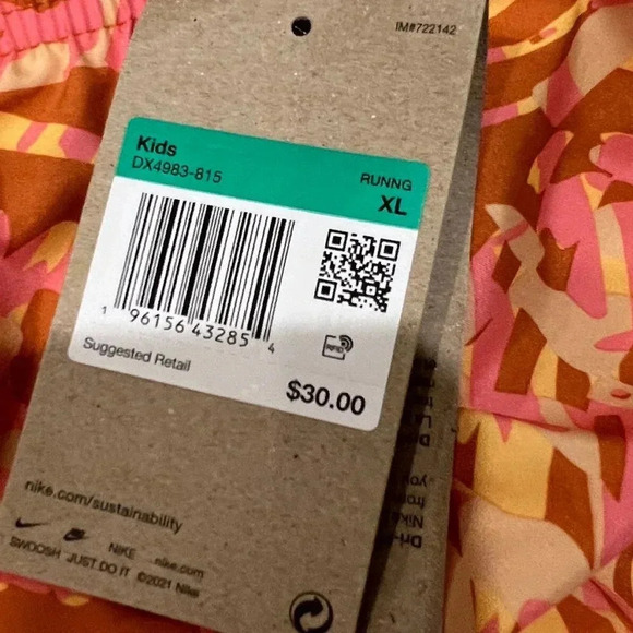 NWT Nike Girls' Dry Tempo Running Shorts (Color: Monarch) - Size Extra Large - Picture 6 of 8